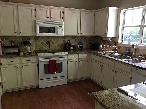3rd image of 104 Cavalcade Cir