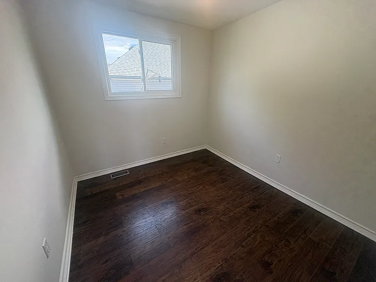 427 Talbot St #BACK — Photo 6
