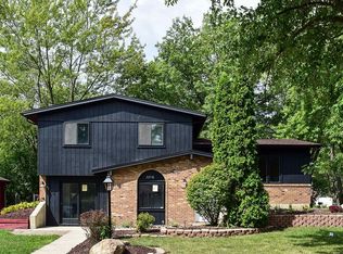 22738 Valley Dr, Richton Park, IL 60471