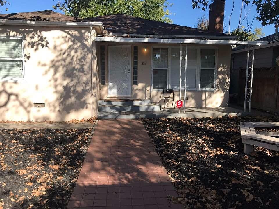 1st image of 2296 Empress St