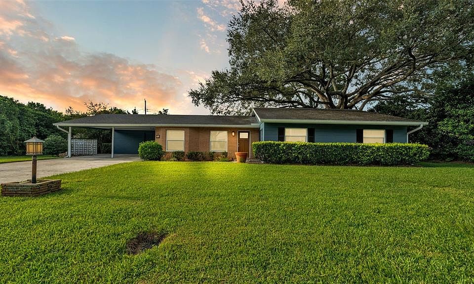 1st image of 1527 DEL CREST PLACE
