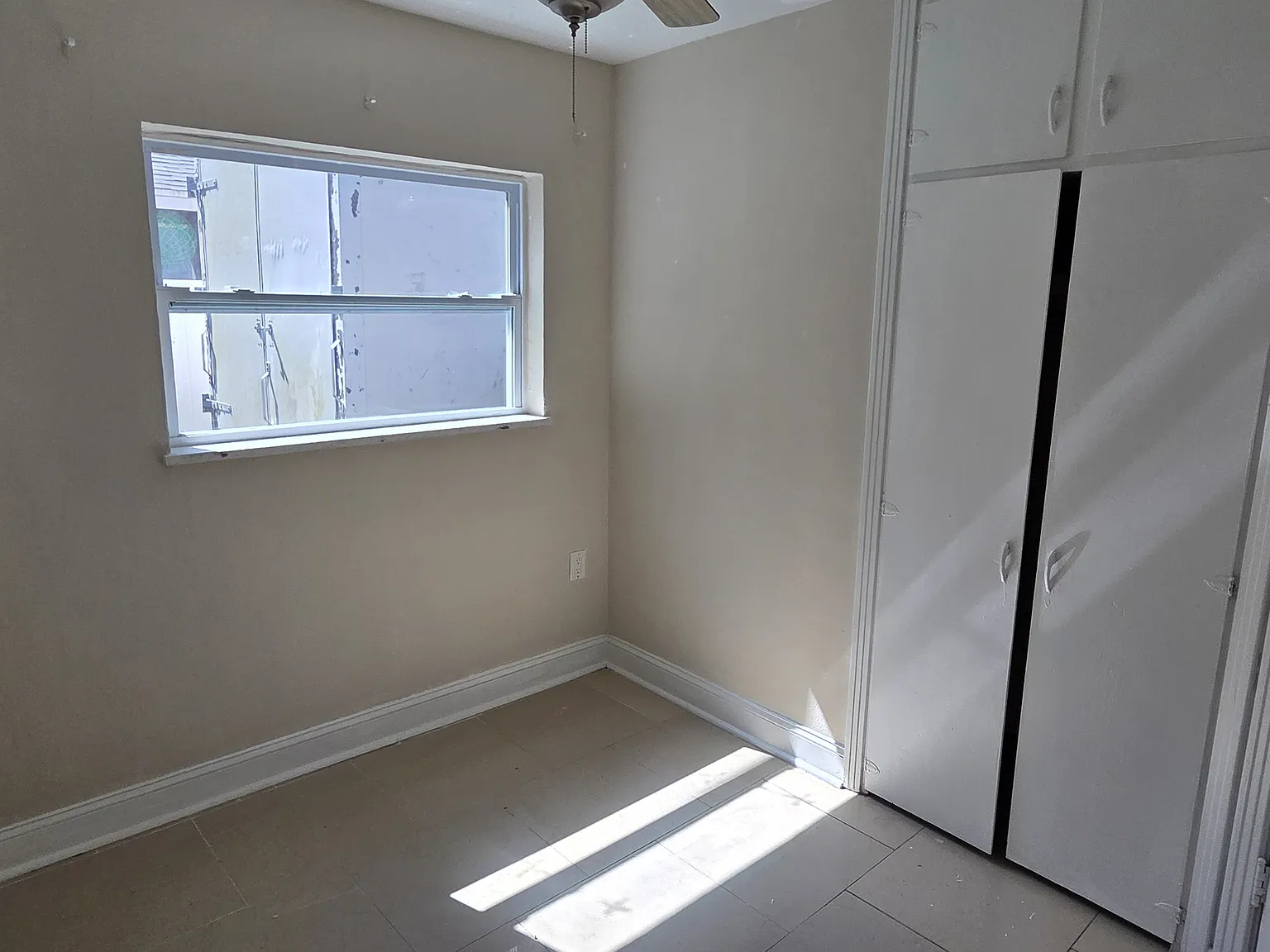 3 bed, 1350 sqft, $2,199 — Photo 4