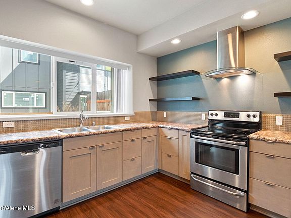 4th image of 303 S Felts Ln
