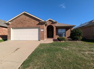 6333 Melanie Dr, Fort Worth, TX 76131