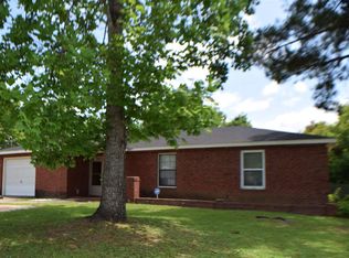 703 Fieldstone Rd, Warner Robins, GA 31093