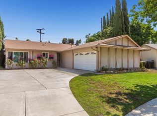 586 Marquette Cir, Costa Mesa, CA 92626