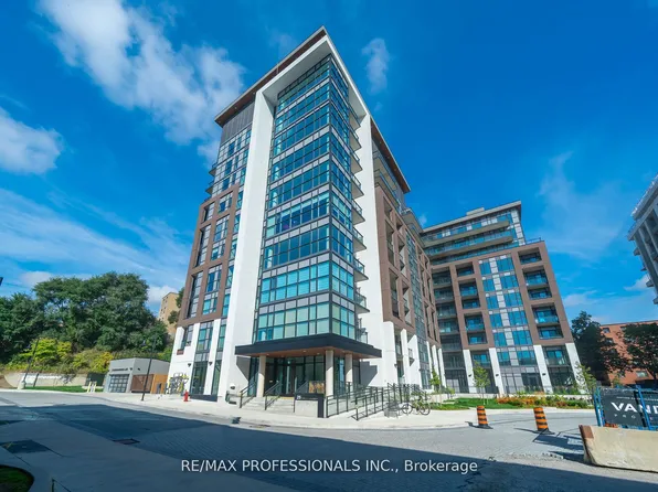 25 Neighbourhood Ln #901, Toronto, ON M8Y 0C4