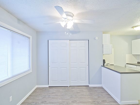 5th image of 1124 University Dr #1144-5