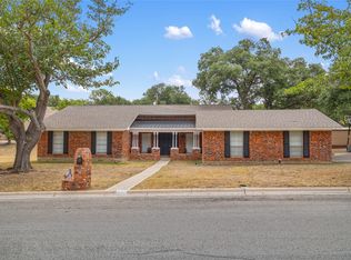 702 Oakpark Dr, Brownwood, TX 76801