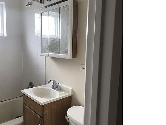 2nd image of 2004 S 5th Ave APT 1N