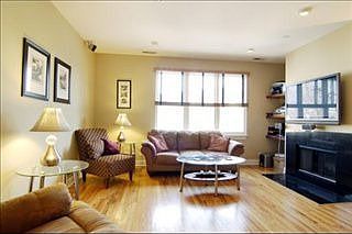 2nd image of 2845 N Lincoln Ave #209