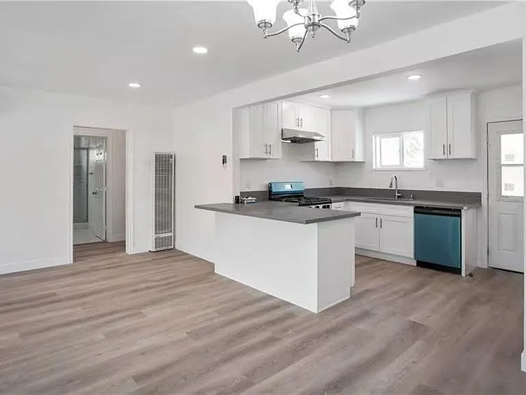 4249 Filhurst Ave — Photo 5
