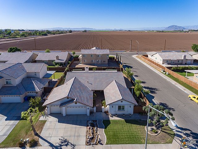 1st image of 2673 Sandalwood Dr