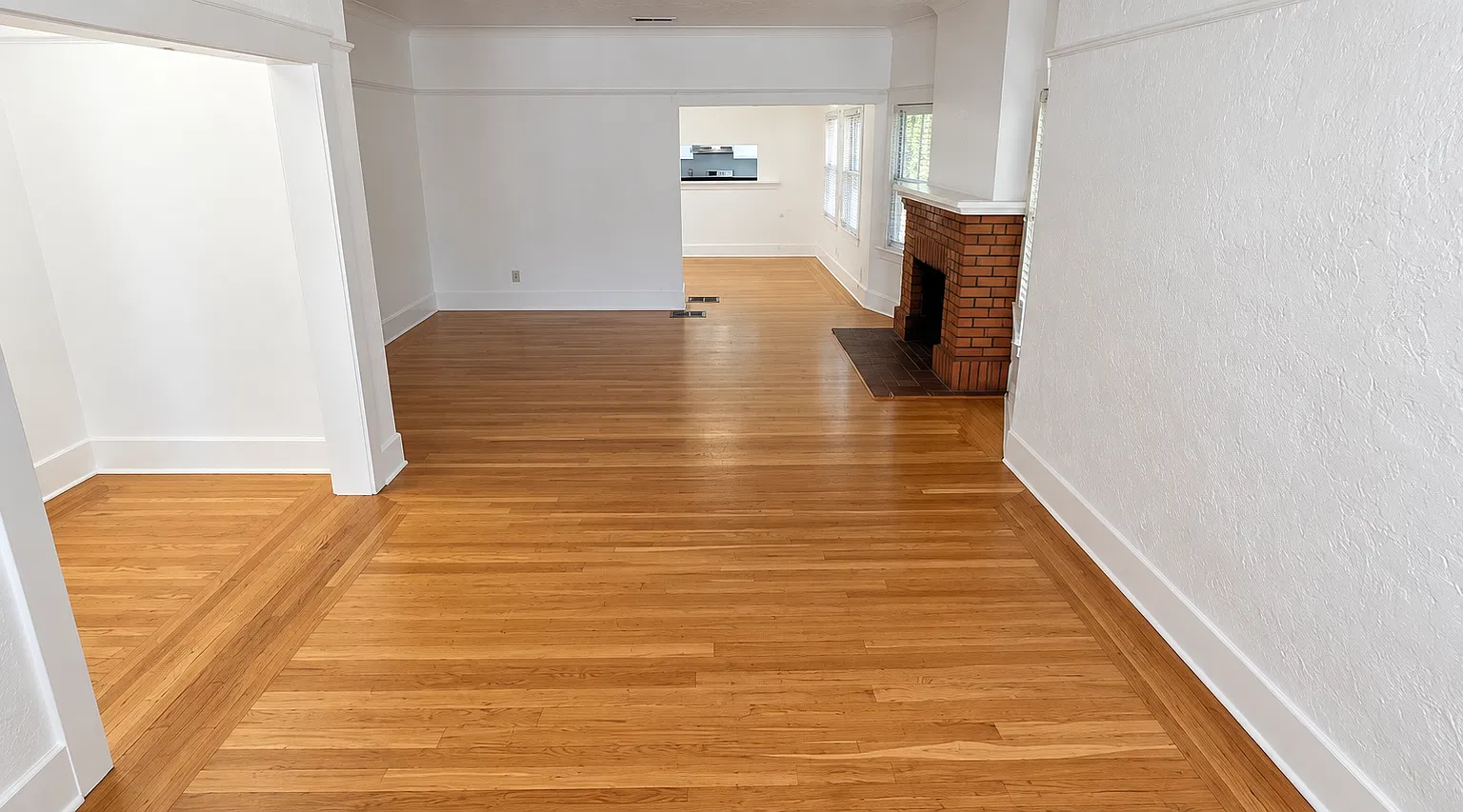 3 bed, 1400 sqft, $2,795 — Photo 4