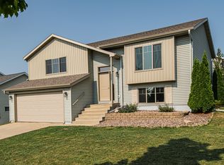 5987 Portsmouth Dr NW, Rochester, MN 55901