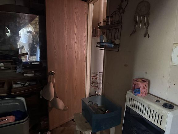 2nd image of 1841 Virginia Ave