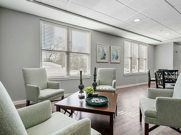 5th image of 80 Norman St #1B-1Ba-660Sqft