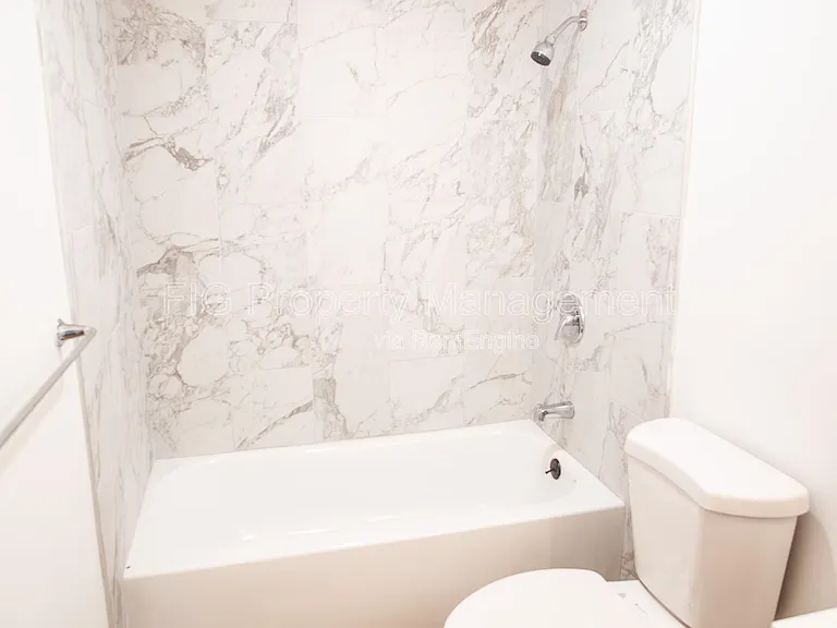 315 N Castle St #11 — Photo 8