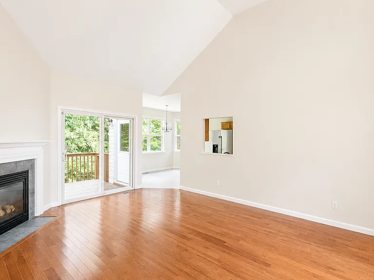 106 Woodcreek Cir — Photo 11