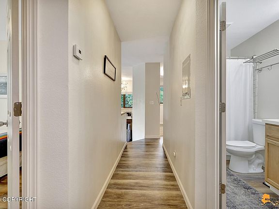 4th image of 9740 Vanguard Dr APT 33