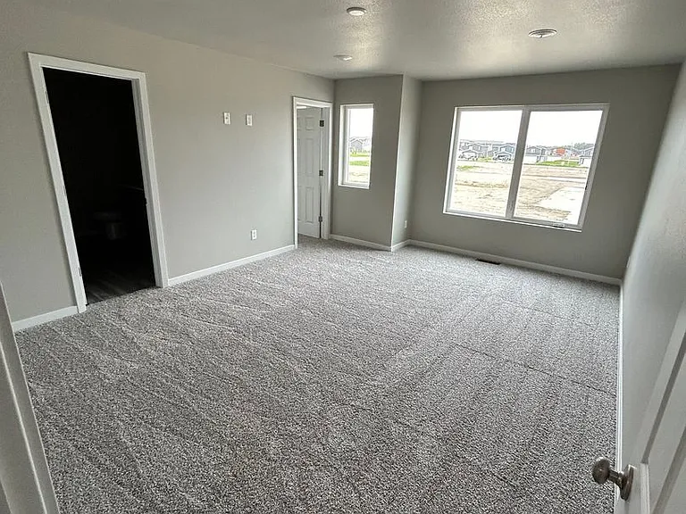 3828 Scorpio Dr SE — Photo 5