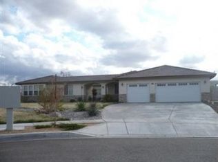 12480 Sarsi Pl, Apple Valley, CA 92308