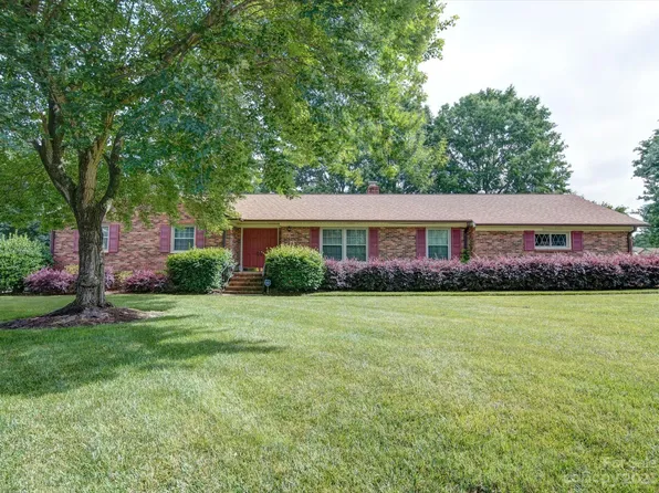 1047 Belmorrow Dr, Charlotte, NC 28214