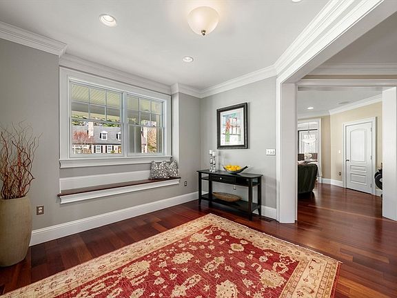 4th image of 1 Betsy Ln