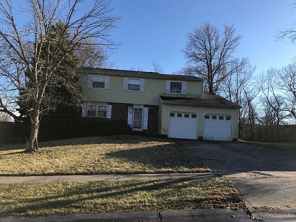 2nd image of 2923 Spruceway Dr