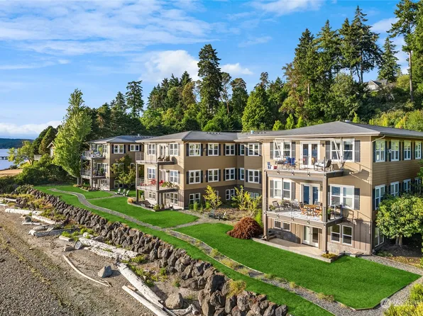 9551 NE South Beach Drive #1B, Bainbridge Island, WA 98110