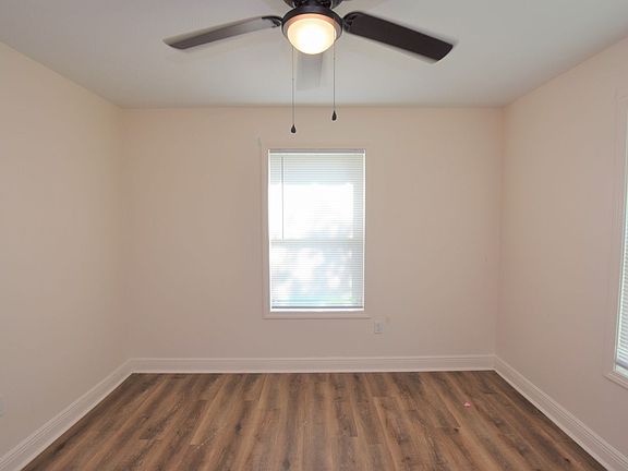 5th image of 3832 Janet Ln