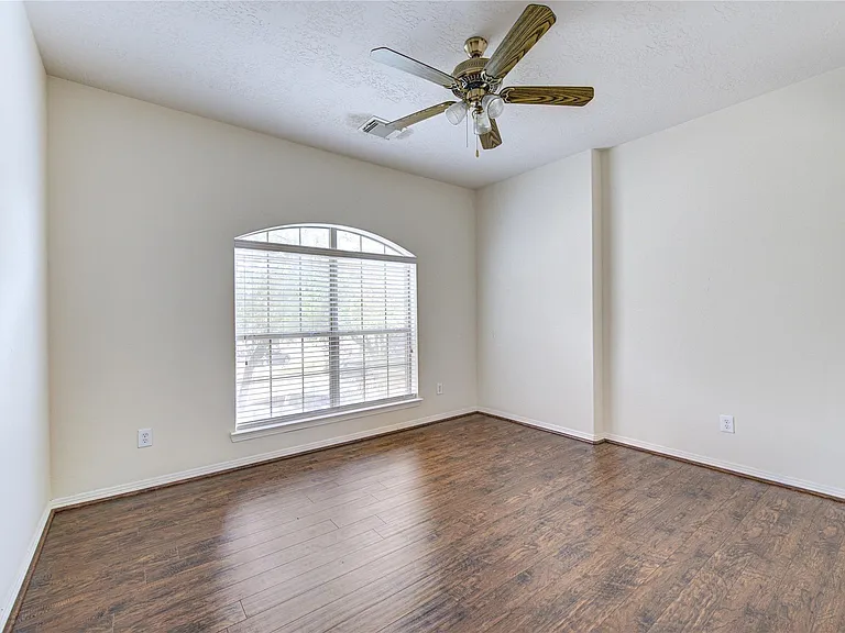 5007 Jade Cove Ct — Photo 35