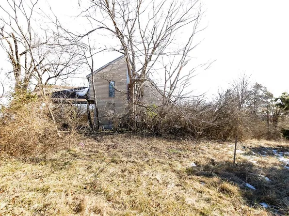 256 E Charles St, Saint James, MO 65559