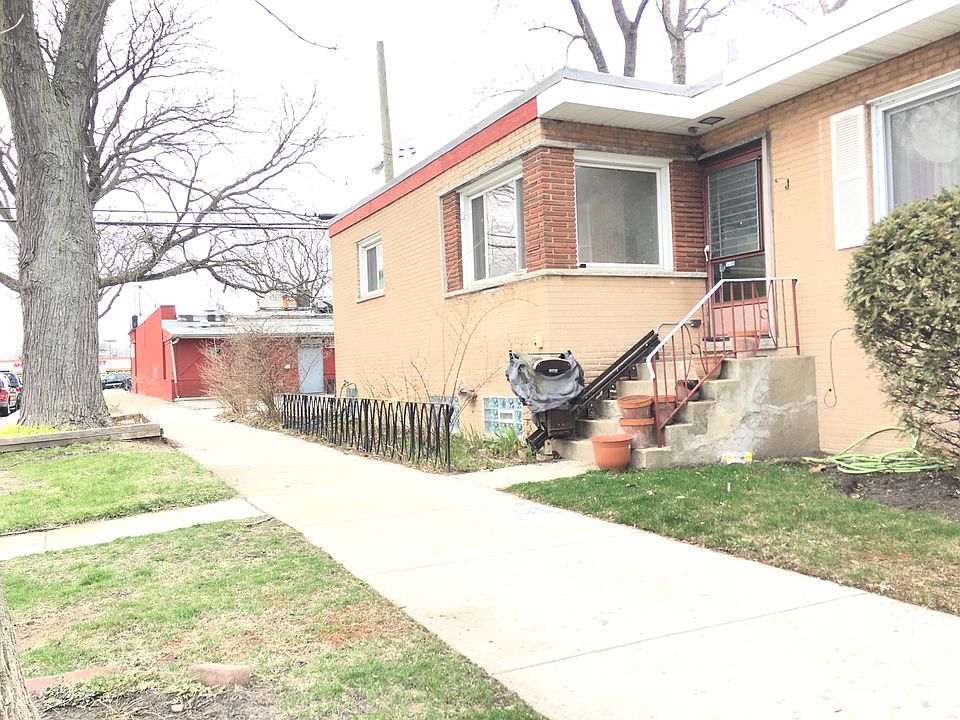 1st image of 2346 W Chase Ave #1