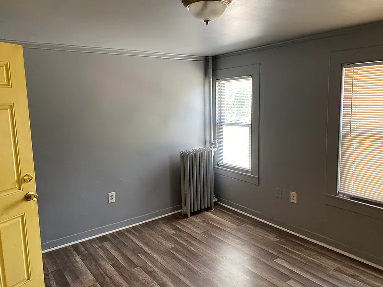 277 Scofield Ave #8 — Photo 7