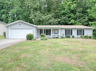 986 Redan Trl, Stone Mountain, GA 30088