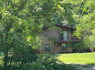 2235 Oakwood Dr, High Ridge, MO 63049