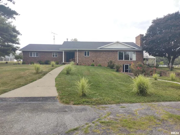 10483 Walpole Rd, Broughton, IL 62817