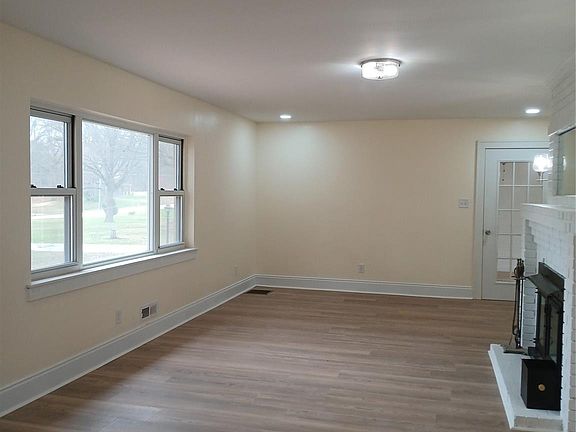5th image of 1345 Gheen Rd