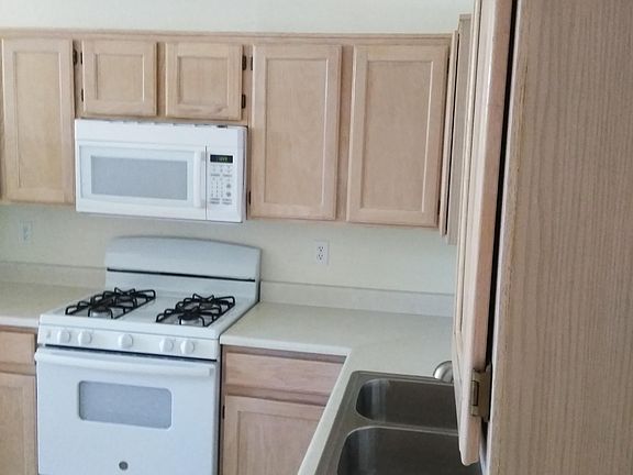 4th image of 7100 Village Shore Ct