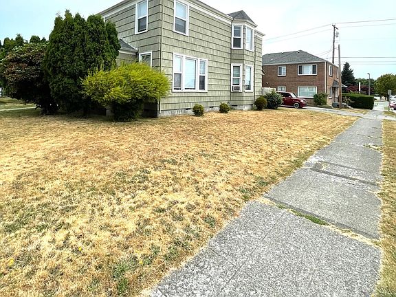 5th image of 2329 Lombard Ave
