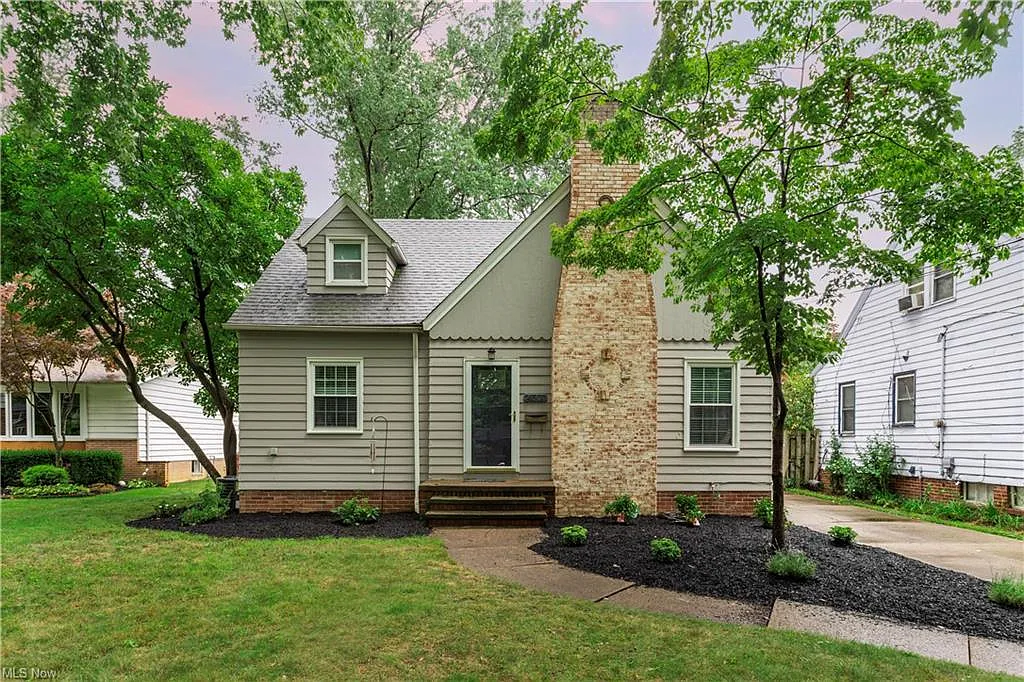 24503 Electric Dr photo 1