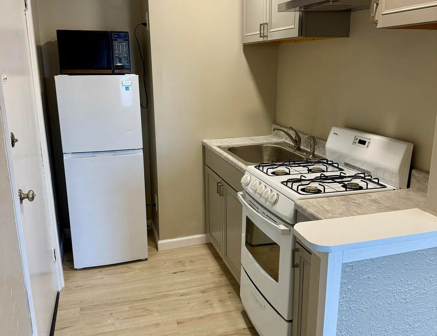 1 bed, $700 — Photo 2