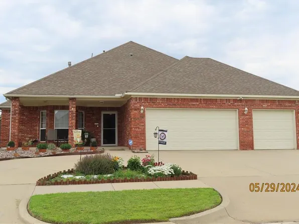3309 Willow Ln, Moore, OK 73170