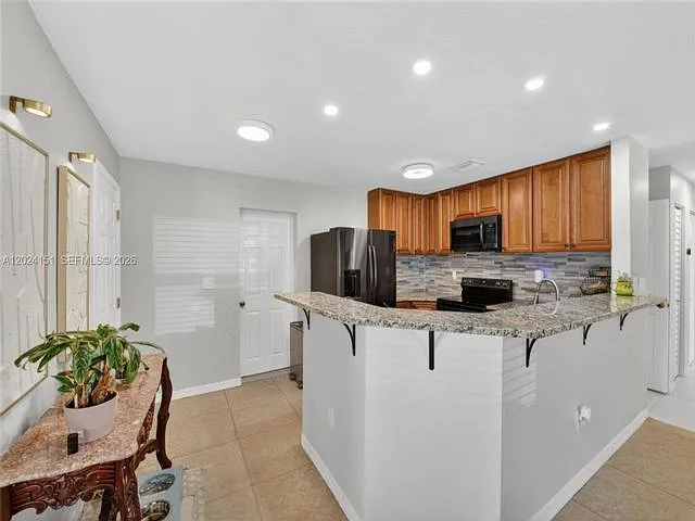 4311 SW 24th St — Photo 7