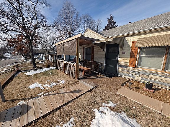 4th image of 4702 Shawnee Dr