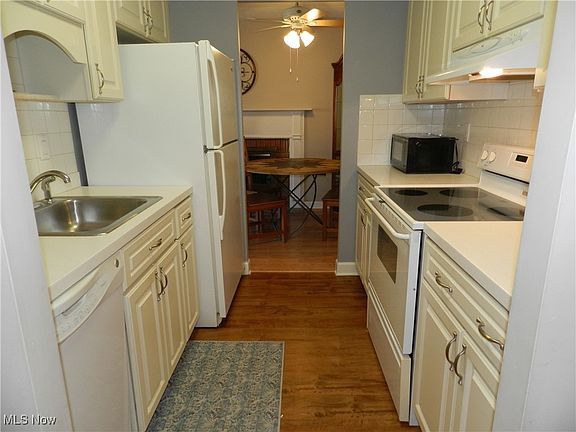 3rd image of 2885 Pease Dr APT 106