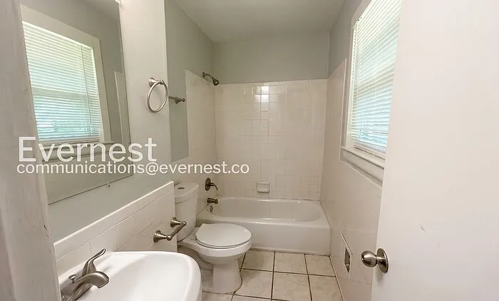 3227 Hobart Dr NW — Photo 11