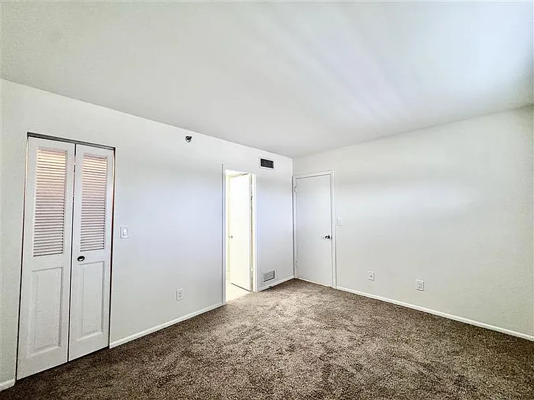 244 Saint Augustine Ave #304W — Photo 15
