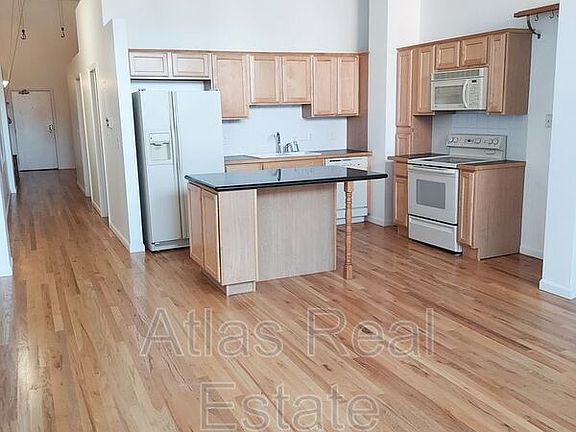 2nd image of 1555 N California St #508